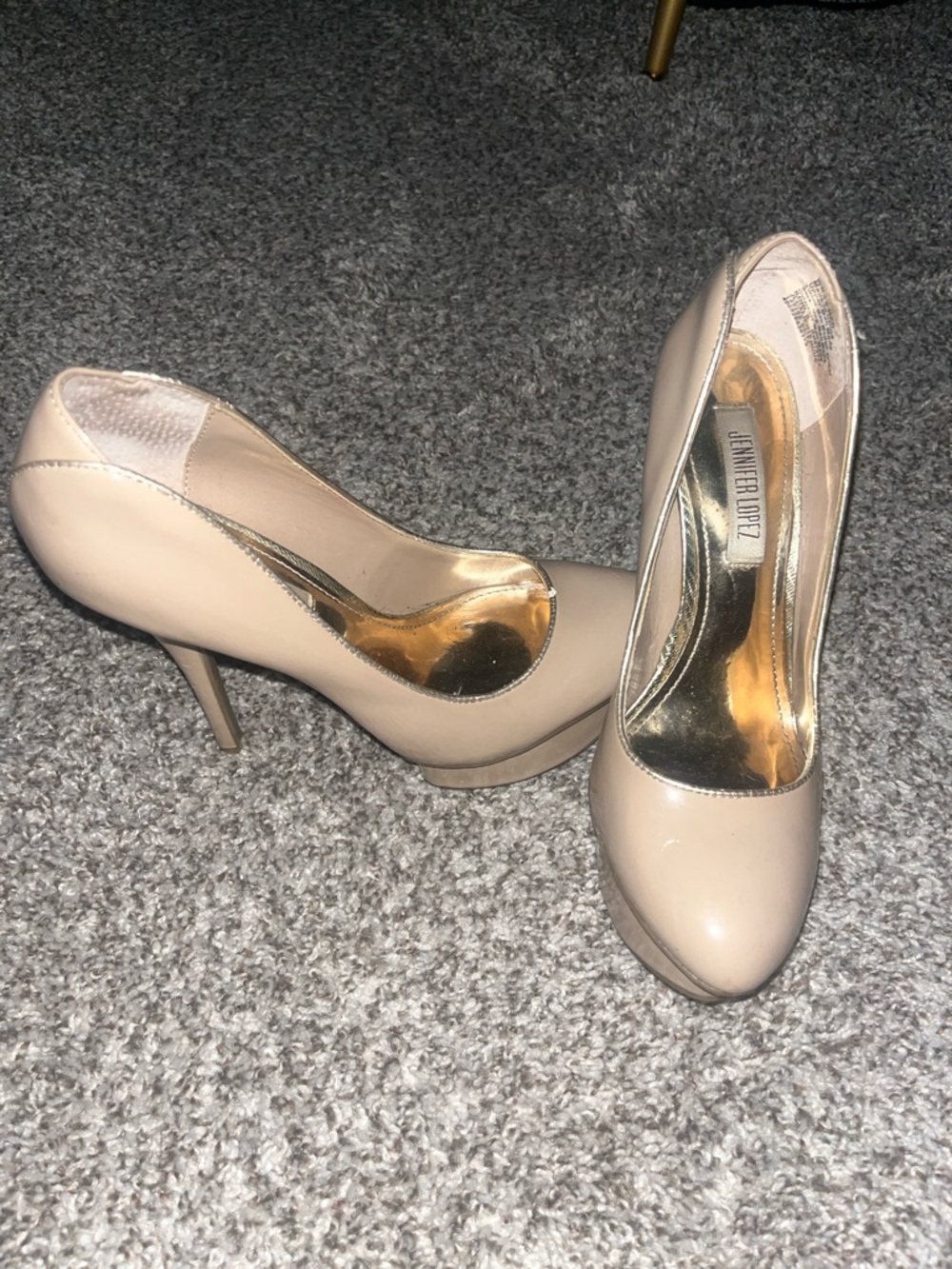 Jennifer Lopez JLO Nude Patent Leather Platform Pumps Heels Size 8